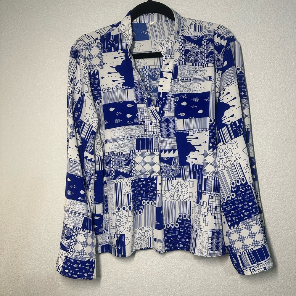 Blue and white patterned top